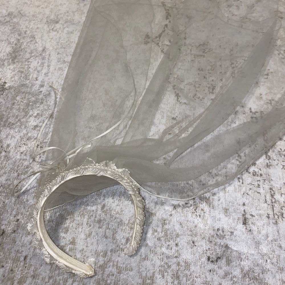Wedding veil headband
